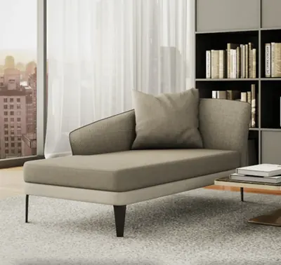 Chaise lounge estofada em tecido cinza claro